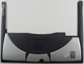 Dell Inspiron 8200 - Palmrest & Touchpad (Grade C) - 55FHK